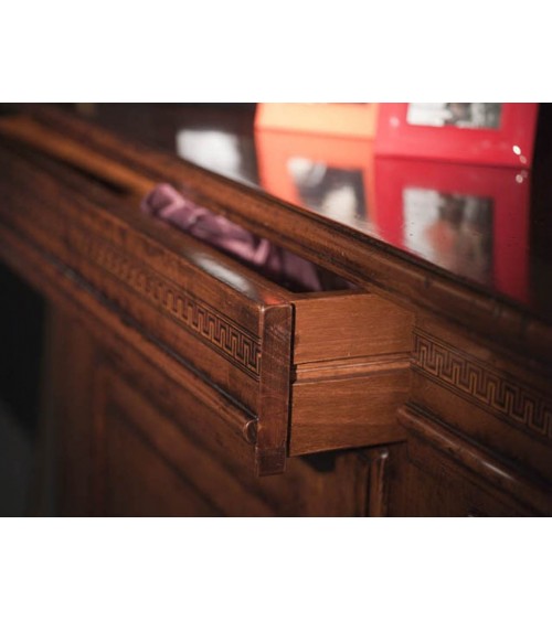 Credenzone classico in legno massello noce asiatico con intarsi e finitura gommalacca - BA2 - 3 - Credenze